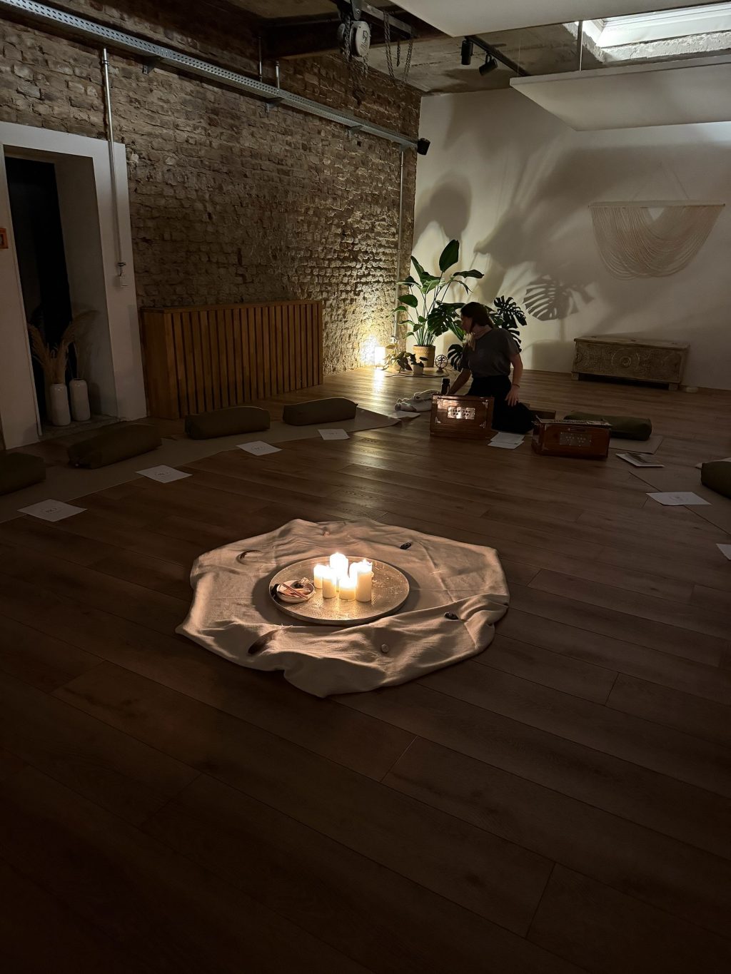 Instagram post from aplacelikeom. This post is in position 7.