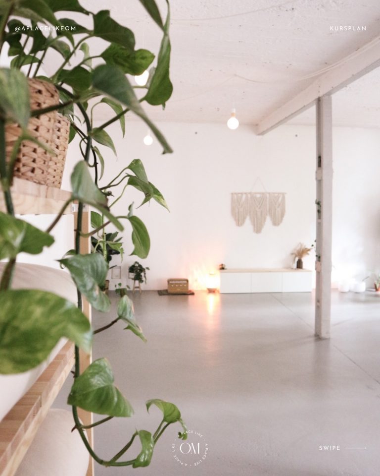 Instagram post from aplacelikeom. This post is in position 1.