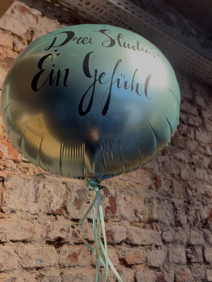 Instagram post from aplacelikeom. This post is in position 6.