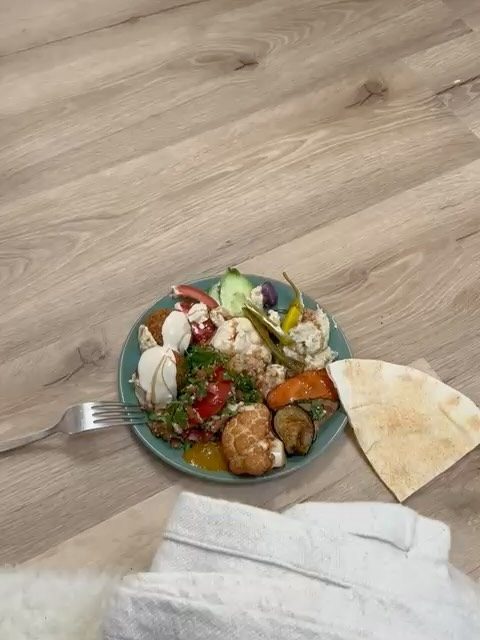 Instagram post from aplacelikeom. This post is in position 5.